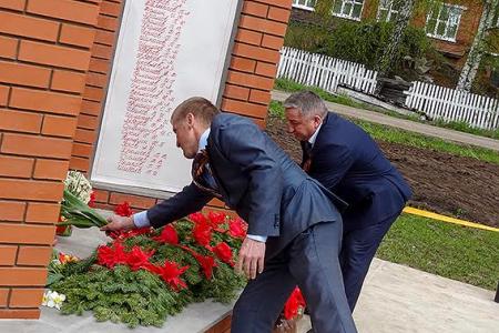 Удмуртская Республика. При поддержке депутата-коммуниста П.В. Чушъялова в деревне Гожня открыт памятник участникам  Великой Отечественной войны