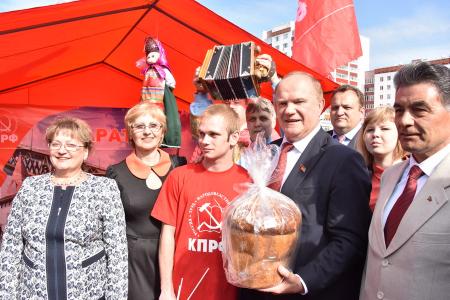 Дружба и братство народов — залог возрождения России