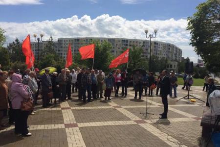 Ростов-на-Дону. В Ворошиловском районе прошел митинг за сохранение названия проспекта Космонавтов