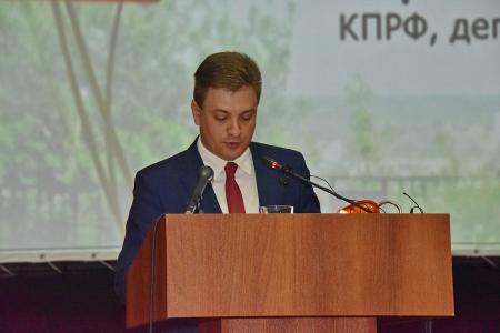 В Подмосковье завершил работу II Всероссийский Съезд депутатов коммунистов и сторонников КПРФ