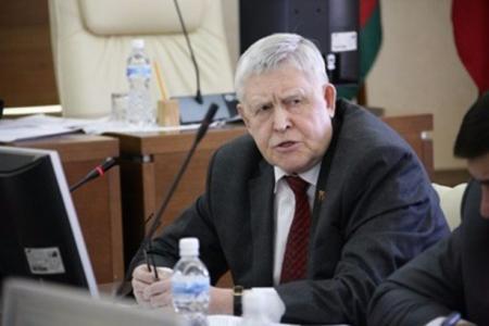Лидер якутских коммунистов Виктор Губарев поддержал пенсионера Петра Федосова в резонансном судебном деле о цене на протезирование зубов для ветеранов тыла