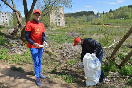 Удмуртская Республика. Субботник на родине П.И. Чайковского