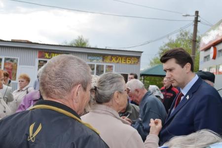 Депутат-коммунист Олег Лебедев активно проводит встречи с избирателями