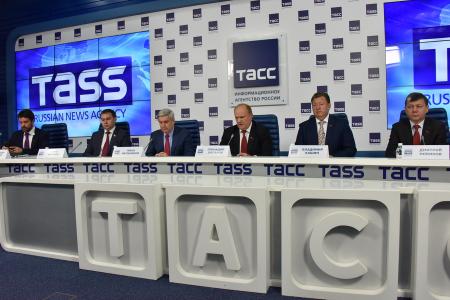 Г.А. Зюганов: «Сегодня вокруг нашей страны снова сгущаются тучи»