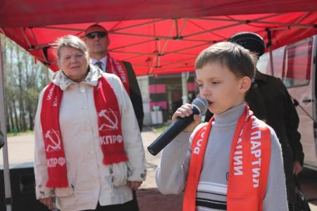 Псковская область. Первомай в Локне