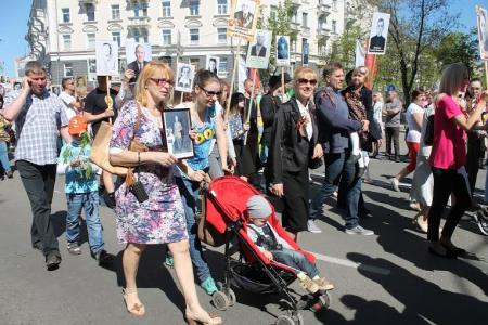 Псковское отделение КПРФ вместе с народом на празднике Победы