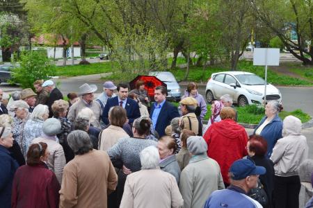 Продолжаются массовые встречи Олега Лебедева с жителями Тульской области