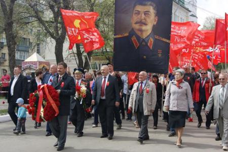 Кировские коммунисты отметили День Победы