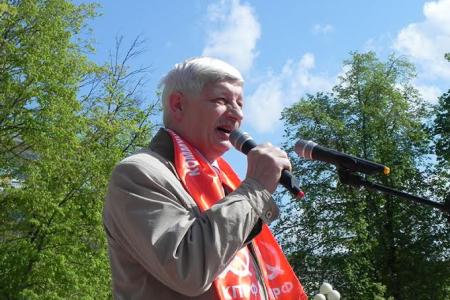 Белгородские коммунисты отметили праздник Первомая демонстрацией и митингом