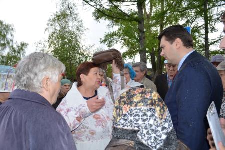 Продолжаются массовые встречи Олега Лебедева с жителями Тульской области