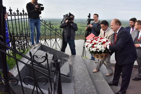 Дружба и братство народов — залог возрождения России