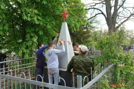 Комсомольцы Белгородского района сохраняют память о героях Великой Отечественной войны 