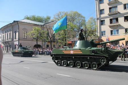 Псковское отделение КПРФ вместе с народом на празднике Победы
