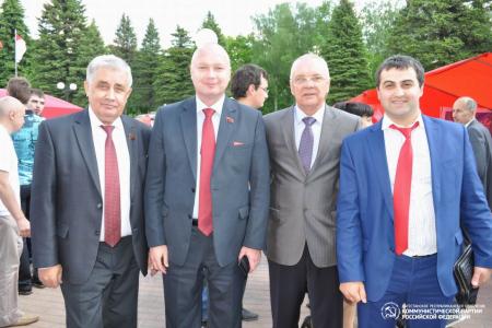 Коммунисты Дагестана поделились своими впечатлениями о поездке в Подмосковье на второй Всероссийский съезд депутатов-коммунистов