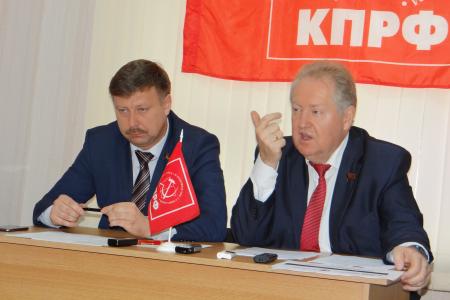 ​После него хоть потоп?.. Мэр Краснодара Евланов по долгам уже сравнялся с Обамой?.. С пресс-конференции депутатов-коммунистов Сергея Обухова и Сергея Лузинова
