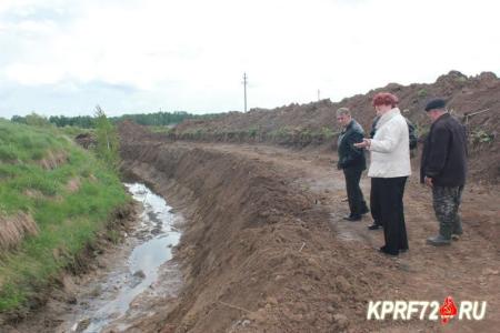 Депутат Тюменской областной Думы Т.Н. Казанцева встретилась с жителями села Чуртан Викуловского района.