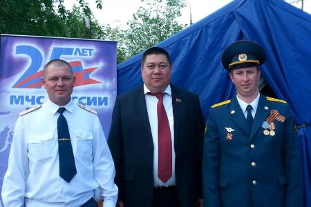 Волгоградская область. Депутат-коммунист Е.И. Шаманаев принял участие в праздновании 71-й годовщины Победы в Великой Отечественной войне
