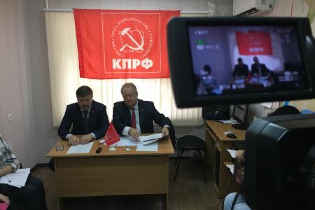 ​После него хоть потоп?.. Мэр Краснодара Евланов по долгам уже сравнялся с Обамой?.. С пресс-конференции депутатов-коммунистов Сергея Обухова и Сергея Лузинова