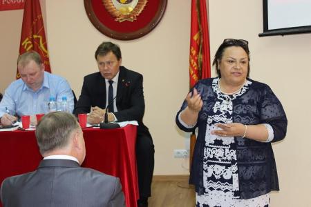 Конференция сталинградских коммунистов подвела итоги работы за два года и выбрала делегатов на Съезд КПРФ