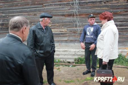 Депутат Тюменской областной Думы Т.Н. Казанцева встретилась с жителями села Чуртан Викуловского района.
