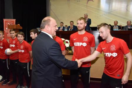 В Подмосковье завершил работу II Всероссийский Съезд депутатов коммунистов и сторонников КПРФ