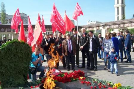 Республика Татарстан. Партийный актив Казани встретил 71-ю годовщину Победы советского народа в Великой Отечественной войне
