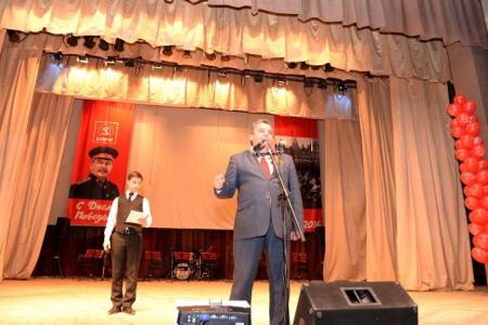 Ко Дню Победы новосибирские коммунисты провели торжественное собрание и концерт
