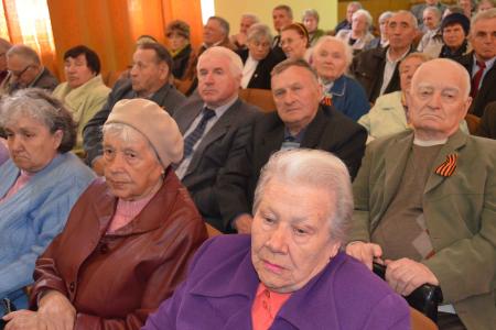 Город-герой Тула. Тульский обком КПРФ провел чествование детей войны с презентацией книги