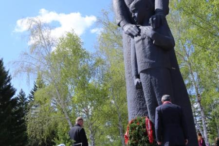 День, когда мы ощущаем себя единым народом. Омские коммунисты встретили праздник Великой Победы