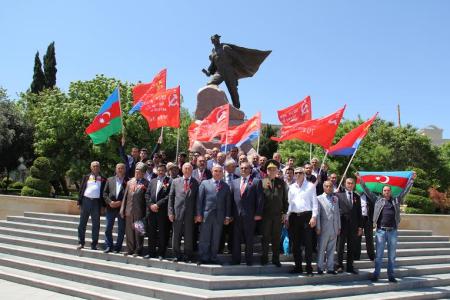 Коммунисты Азербайджана отпраздновали День Победы