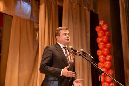 Ко Дню Победы новосибирские коммунисты провели торжественное собрание и концерт
