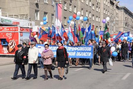 Красный Первомай в Новосибирске: КПРФ отметила День солидарности трудящихся праздничной демонстрацией