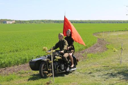 Белгородская область: Молодые коммунисты и комсомольцы Валуйского района провели массовый мотопробег, посвящённый 71-й годовщине Победы