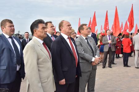 Дружба и братство народов — залог возрождения России