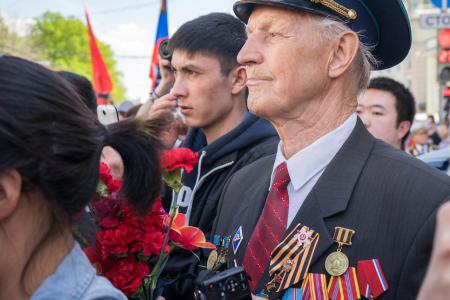 Москва: День Победы с Красным Знаменем!
