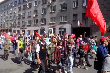 Народ к Победе вёл товарищ Сталин!