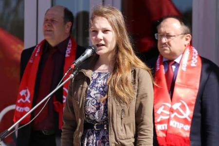 Ленинградская область. Первомай под красными флагами