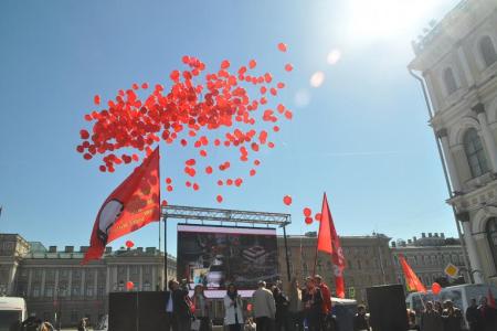 Ленинград встретил Красный Первомай