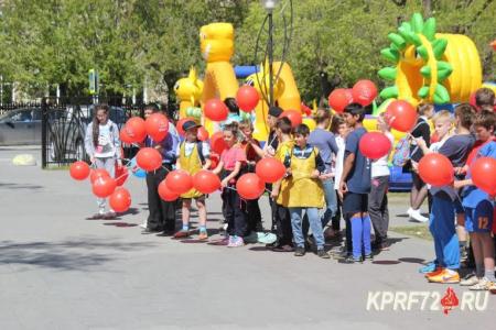 Коммунисты провели праздник пионерии в Тюмени