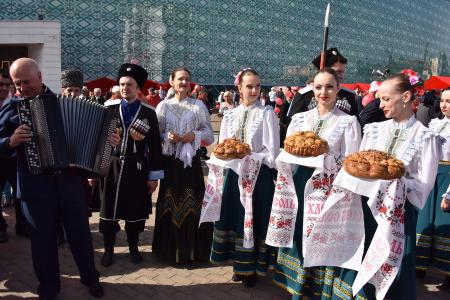 Дружба и братство народов — залог возрождения России