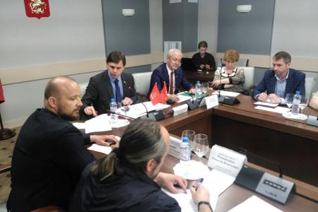 Строить «новый город» в верховьях Москвы-реки – преступление! Круглый стол фракции КПРФ в Мосгордуме