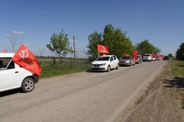 Ростовская область. Депутат-коммунист Владимир Бессонов принял участие в автопробеге