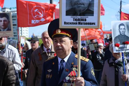 День, когда мы ощущаем себя единым народом. Омские коммунисты встретили праздник Великой Победы