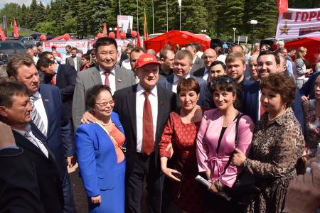В Подмосковье завершил работу II Всероссийский Съезд депутатов коммунистов и сторонников КПРФ