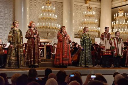 "Слава советской эпохи". Лидер КПРФ выступил на гала-концерте советской песни в Москве