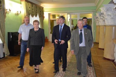 «Нельзя экономить на людях»: Алексей Русских посетил Воскресенский район Московской области