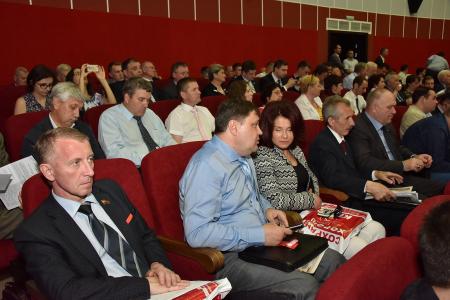 В Подмосковье завершил работу II Всероссийский Съезд депутатов коммунистов и сторонников КПРФ
