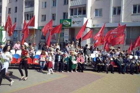 В Орле прошел митинг и торжественный марш, посвященные 71-й годовщине Победы в Великой Отечественной войне