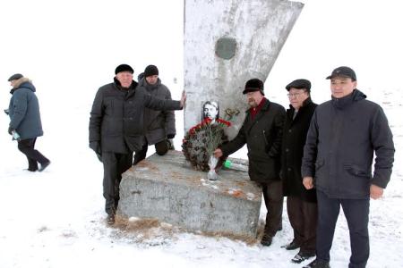 Республика Якутия. Депутаты-коммунисты посетили поселок Тикси Булунского района