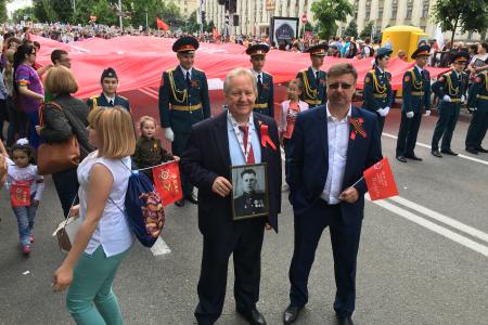 Краснодар. Депутаты-коммунисты приняли участие в акции «Бессмертный полк»